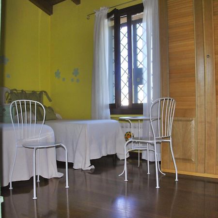 La Corte Del Macero Castelfranco Emilia Room photo